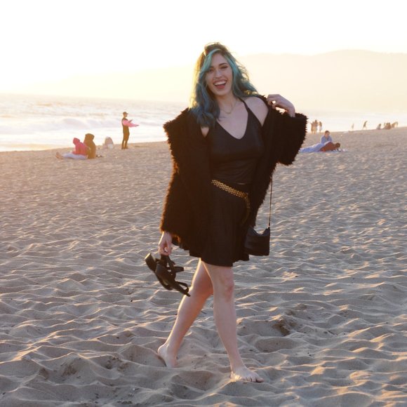 Meet your Posher, Emily - Picture 5 of 9